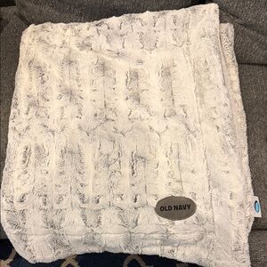 Old Navy Soft Gray Faux Fur Throw Blanket